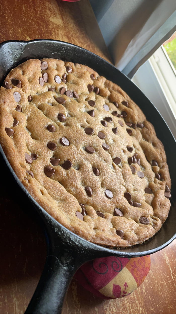 Cast iron skillet cookie cake 9GAG