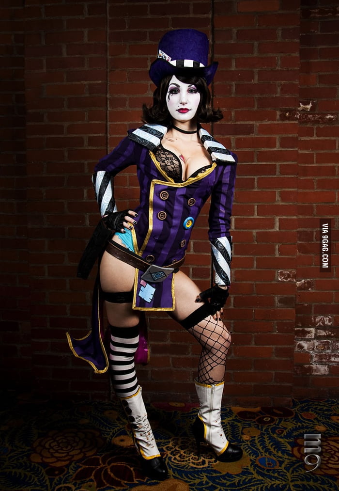 Awesome Mad Moxxi cosplay GAG