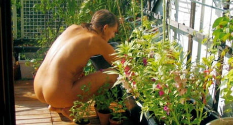 World Naked Gardening Day Is May 6th 9gag