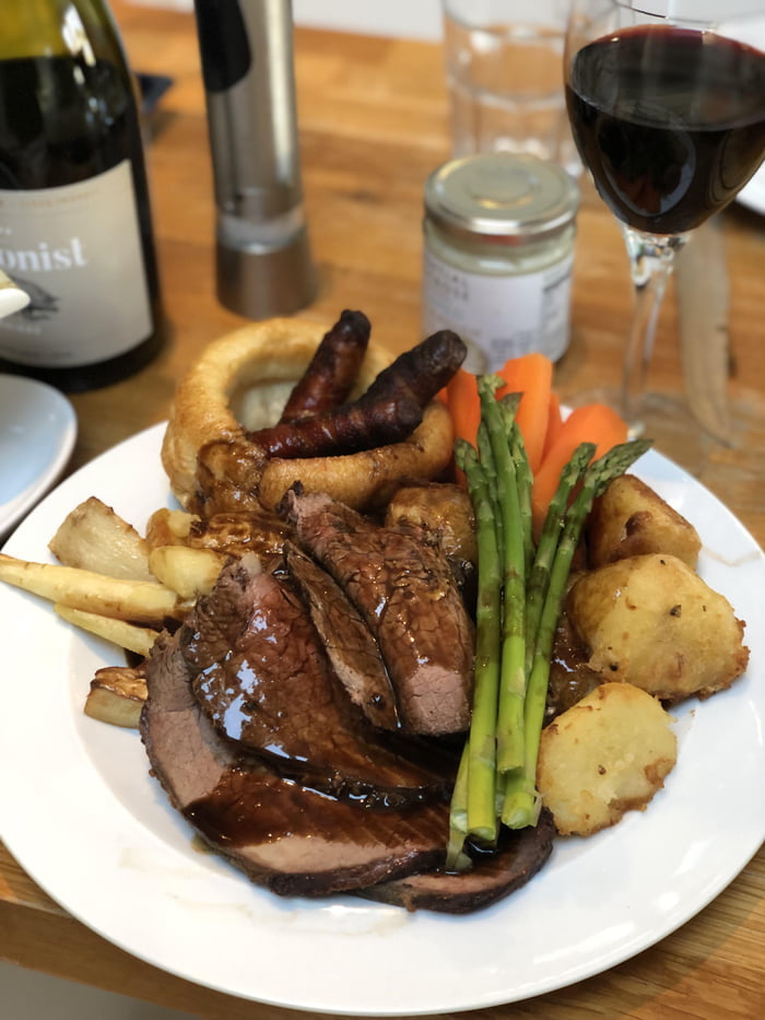 Roast dinner the roast beef of old England. 9GAG