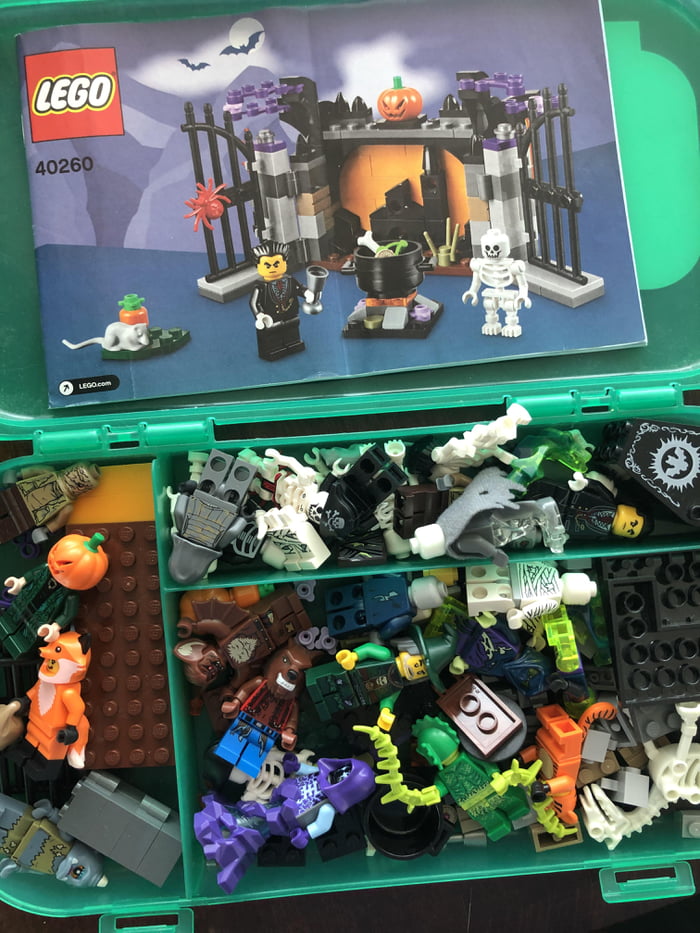 The calendar tells me it’s time to pull out the Halloween Lego 9GAG