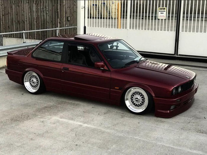 Clean BMW E30. - 9GAG