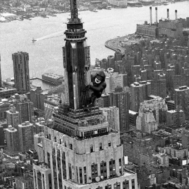 Top 30+ Images king kong balloon on empire state building Sharp Top 30+ Images king kong balloon on empire state building Sharp