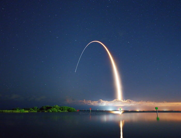 Rocket Launch from Florida taken with Long Exposure Photography 9GAG