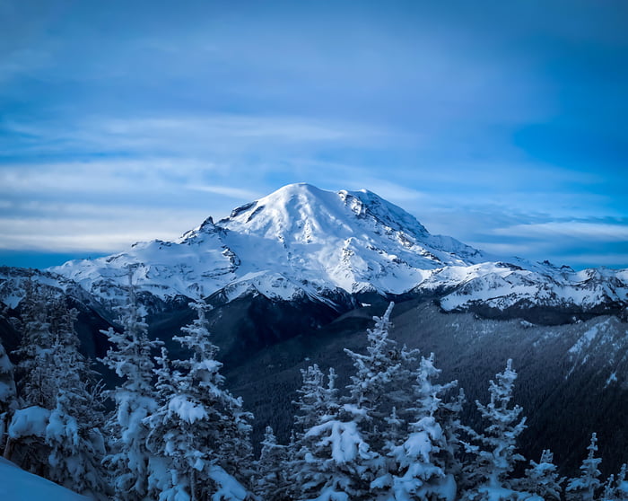 Mount Rainier after a snowstorm - 9GAG