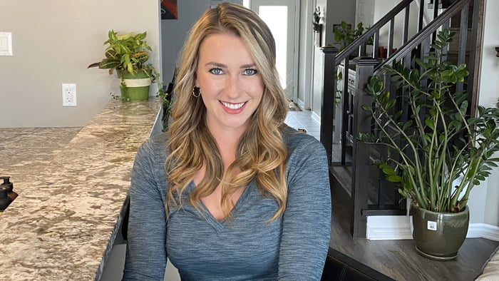 Canadian Curler Emma Miskew 9GAG