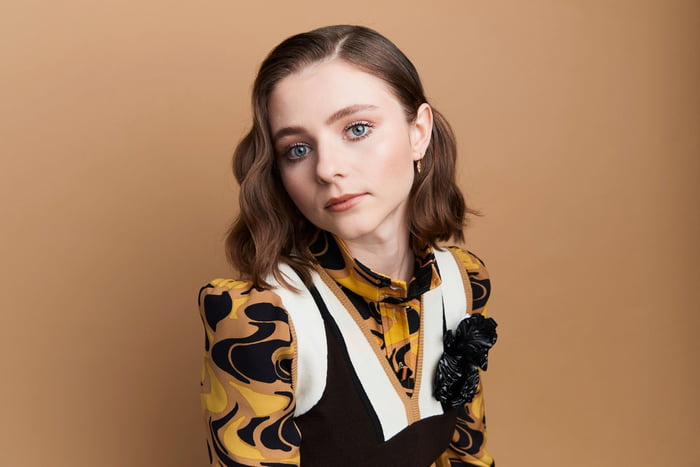 Thomasin Mckenzie 9gag 