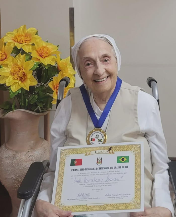 Inah Canabarro Lucas, the oldest living person in the world whose age ...