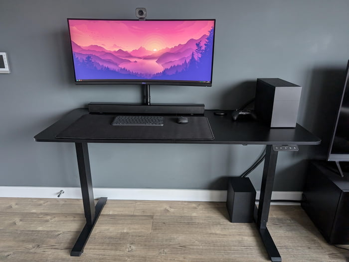 SFF + ultrawide + standing desk - 9GAG