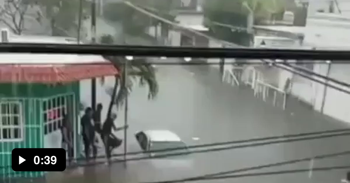 Floods in Mexico - 9GAG