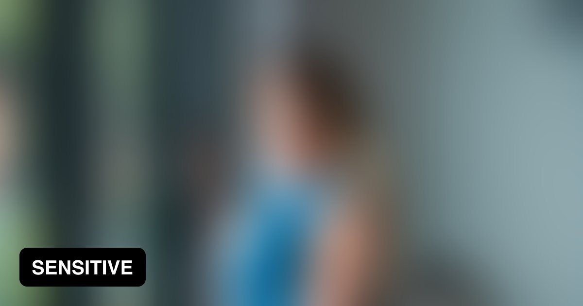 Cali Carter crushing a blue dress - 9GAG