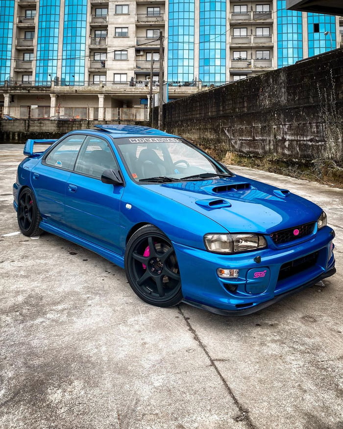 Subaru Impreza WRX. - 9GAG