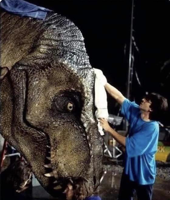 Rex Major During the filming of Jurassic Park (1993), T-Rex was known to sweat ...