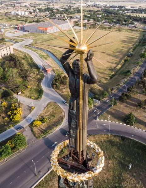 The Man And The Sun Monument In Tbilisi Georgia Gag