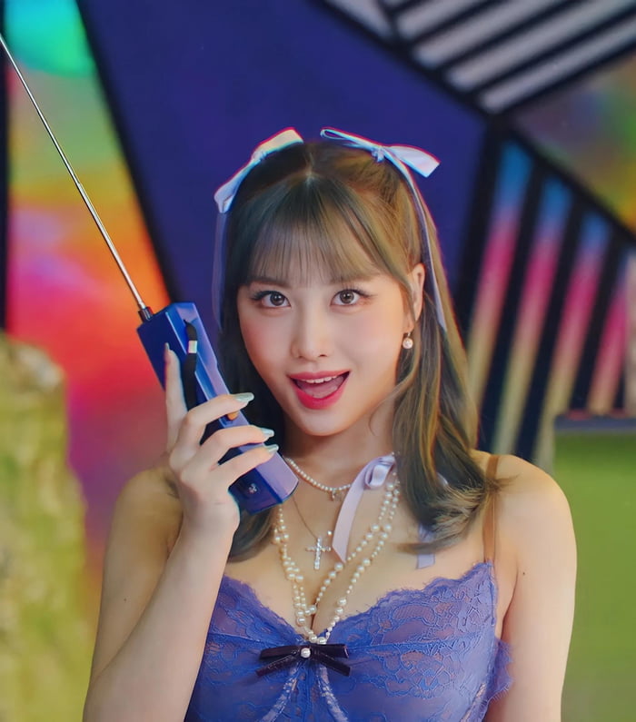 Twice - Momo - 9gag