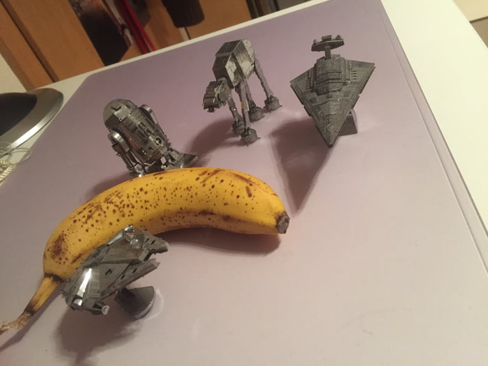 To The Guy With The Millennium Falcon Banana For Scale 9gag