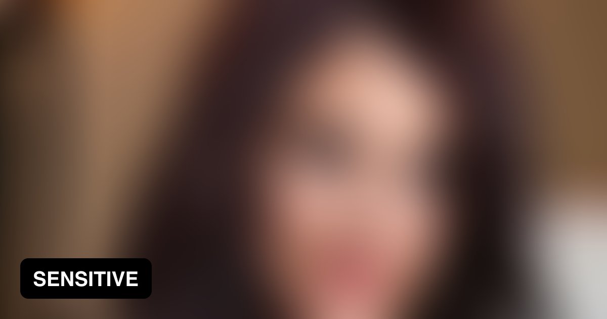 Elizabeth Monarch - 9GAG