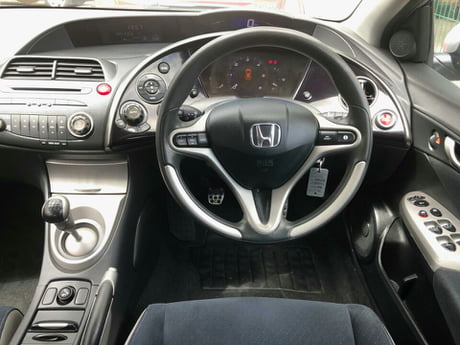 Honda Civic  07 Interior