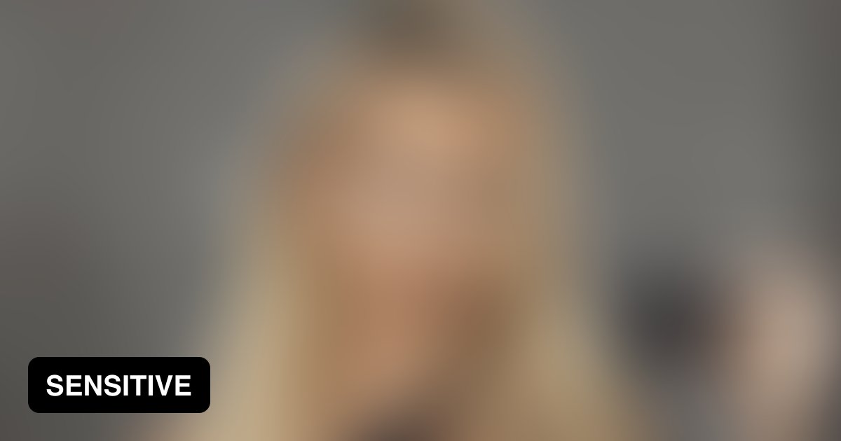 @lindseypelas Lindsey Pelas - 9GAG