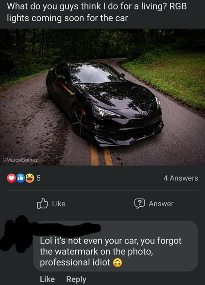 Meet this professional idiot for flexing with someone else's car - 9GAG