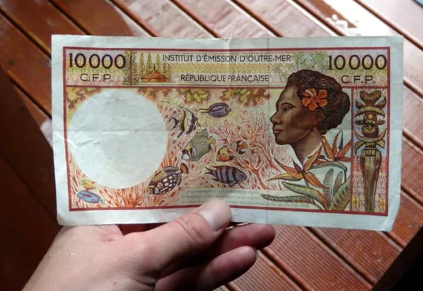 Banknotes In Bora Bora Look Like They re Hand Drawn 9GAG