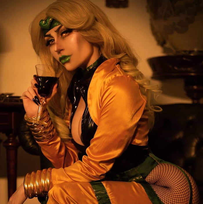 Italienerin Mutter Cosplay Orgasmus