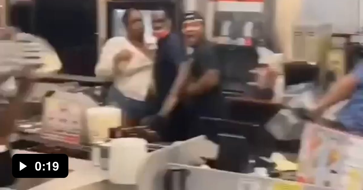 Woman catches chair like a WWE wrestler 9GAG