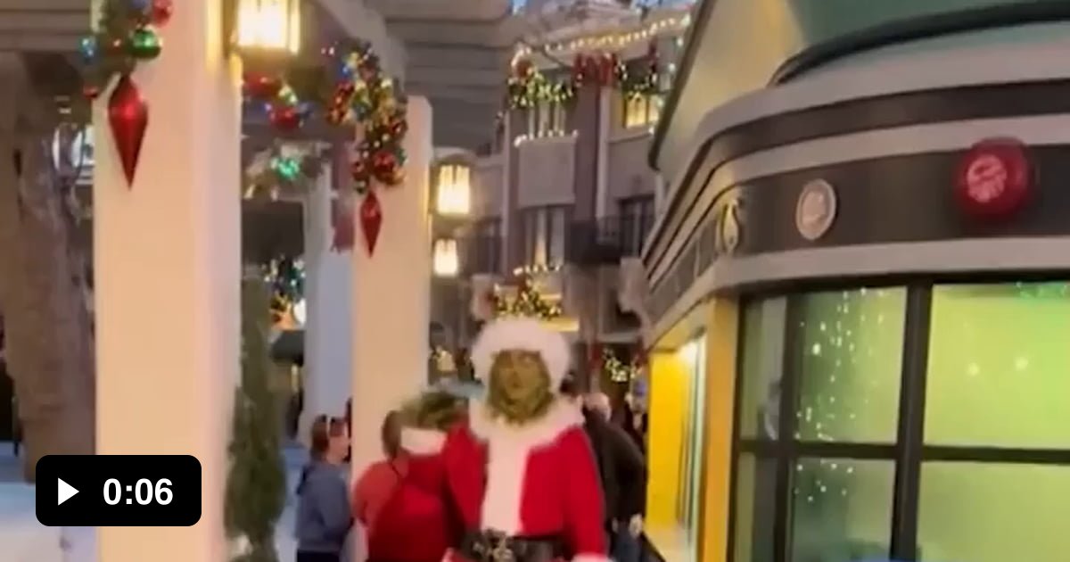Grinch shares Xmas message - 9GAG