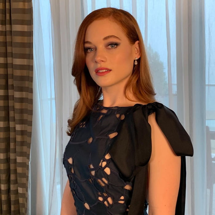 Jane Levy - 9GAG