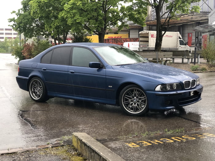 i-love-to-take-pictures-in-the-rain-anybody-else-9gag