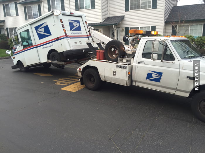 Mail truck to tow a broken mail truck. Giggity 9GAG