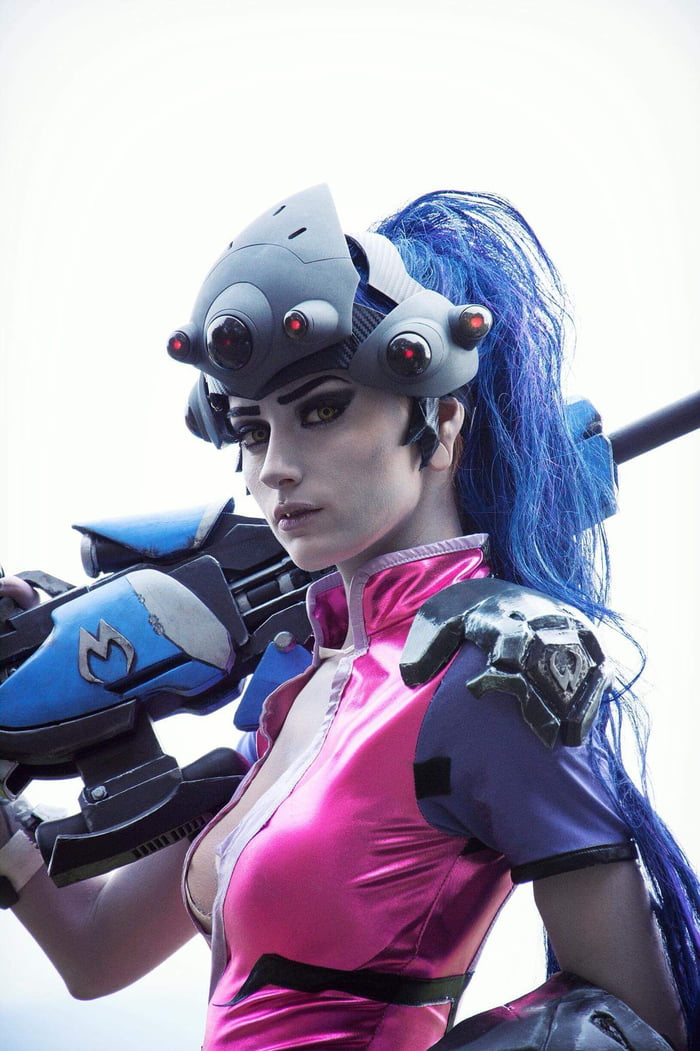 Widowmaker Cosplay By Merisiel Irüm ️   9GAG