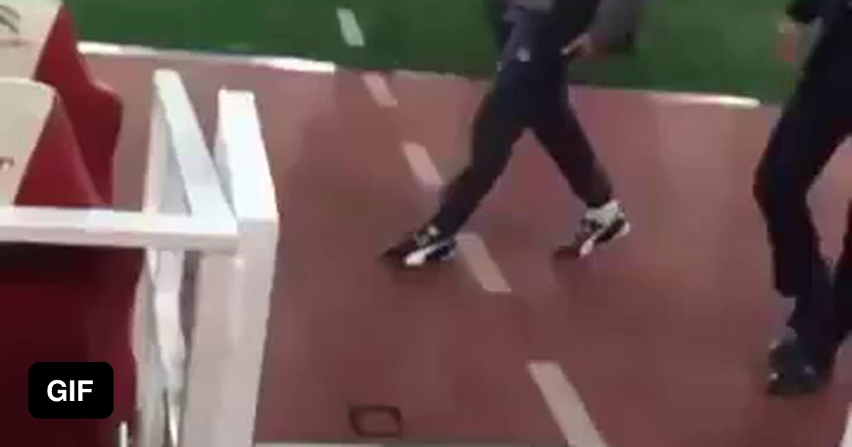 Handshake "Fail" 9GAG