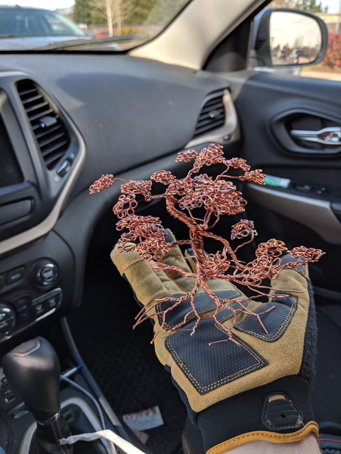My latest creation, 18gauge wire bonsai. Lunch hour crafting 9GAG