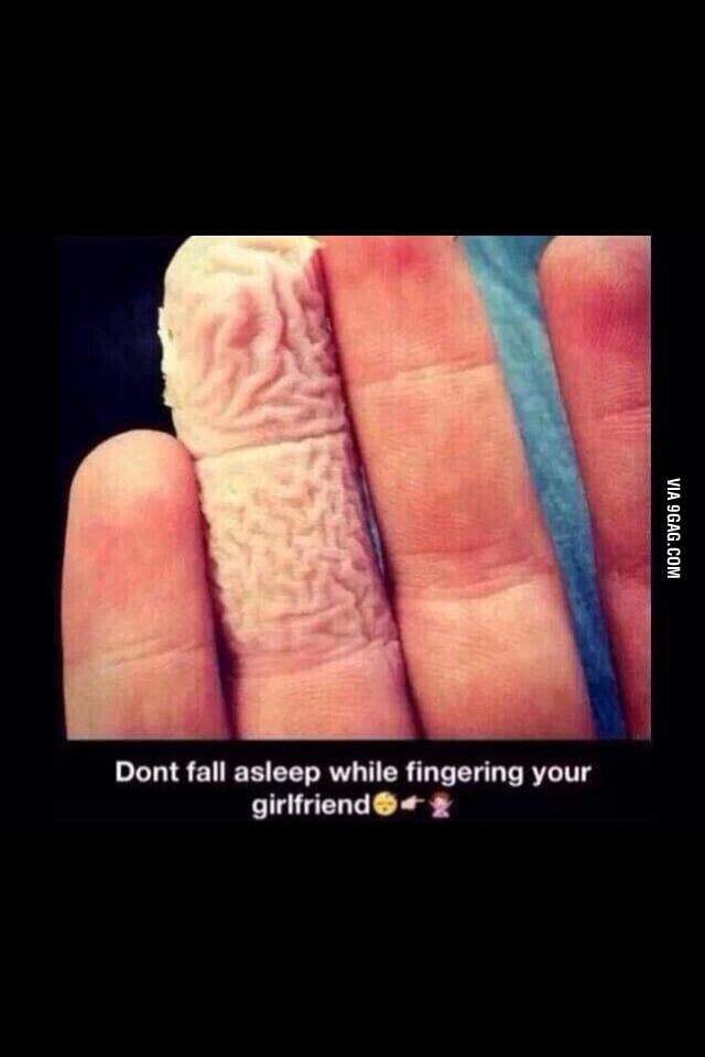 Never fall asleep while fingering your girl - 9GAG.