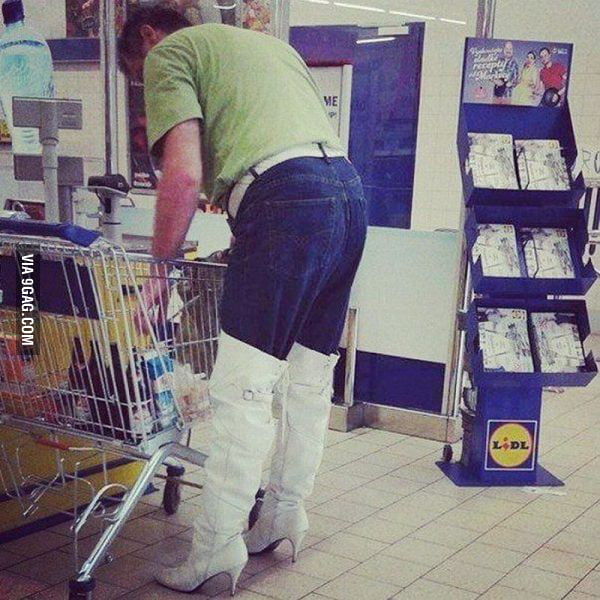 http://images-cdn.9gag.com/photo/aqZ1ONP_700b.jpg
