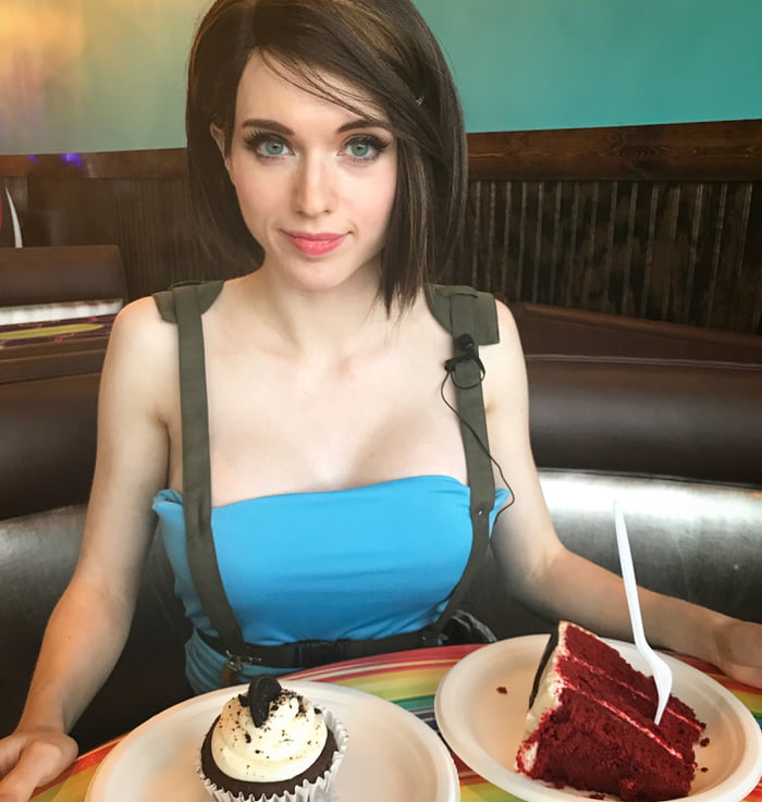 Jill Valentine Cosplay Streaming On Twitch And