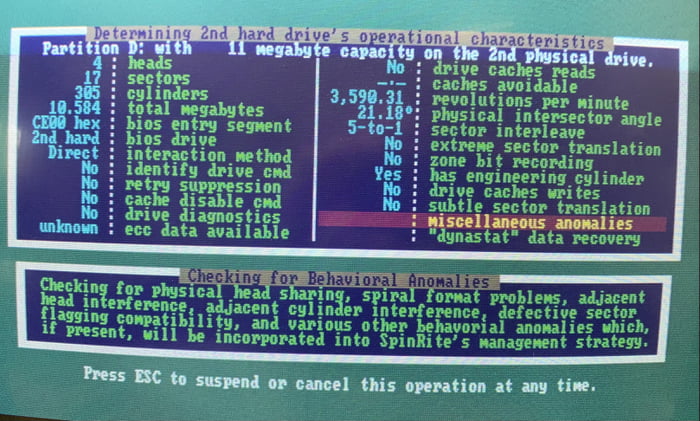 Checking my 10,5MB hard drive from 1984 - working - 9GAG