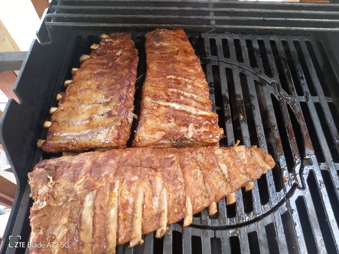 Spare ribs...marinated for 24h, indirect grilled for about 4h at 110°C