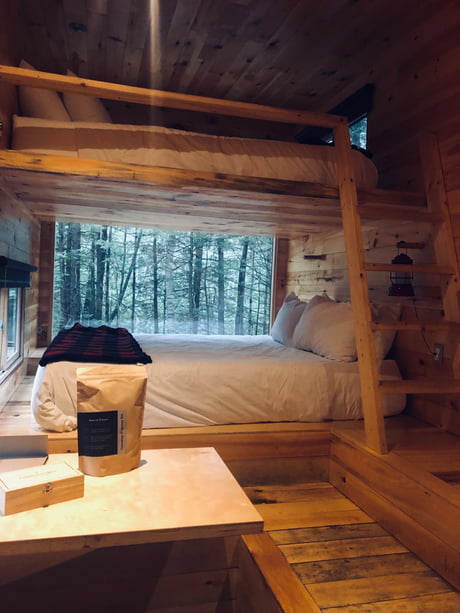 Cozy Cabin Tiny Home In The New Hampshire Woods 9gag