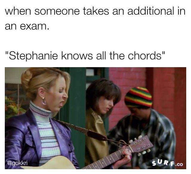 STEPHANIE KNOWS ALL THE CHORDS - 9GAG