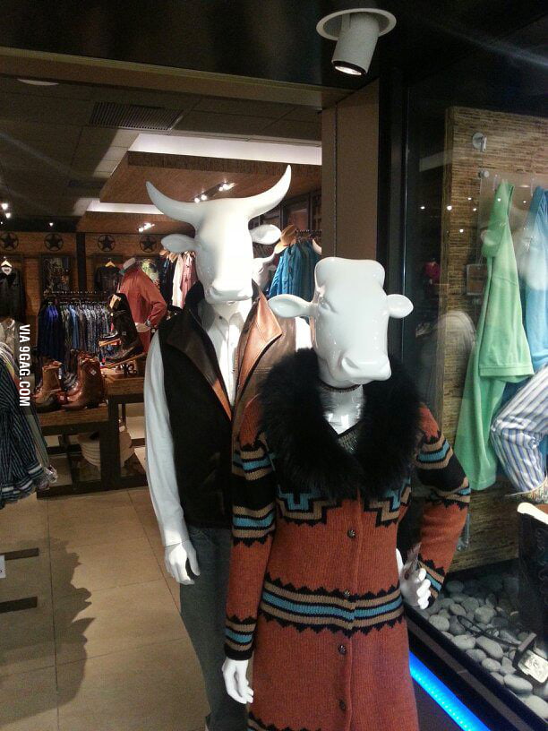 Flying through Dallas, Texas when suddenly, best mannequins ever 9GAG