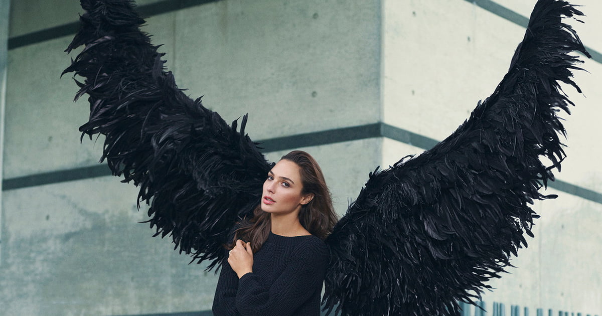 Gal Gadot angel wings 9GAG