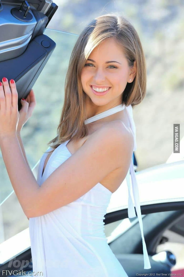 She S Pretty And Sexy D Riley Reid 9gag