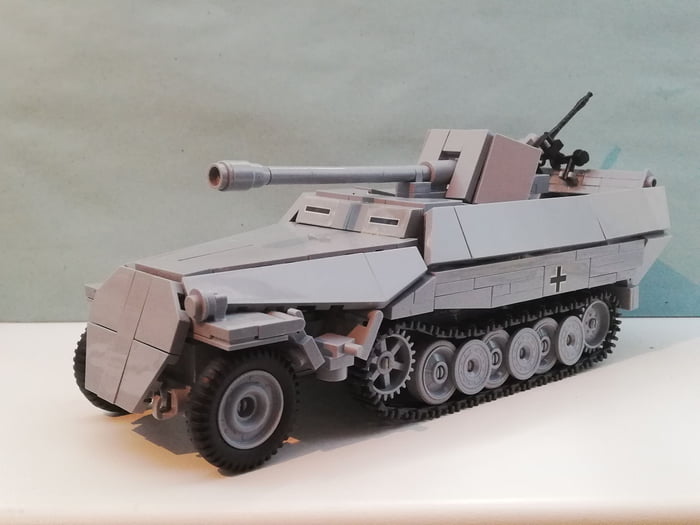 Cobi MOC sdkfz 251/22 Ausf d - 9GAG