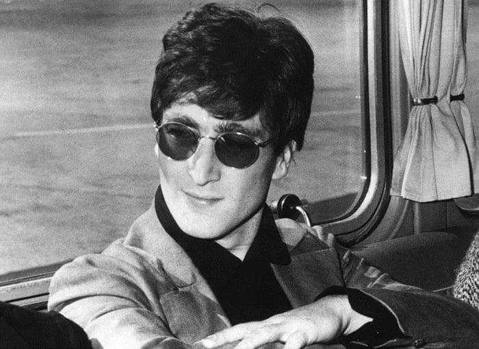 John Lennon 1966 9gag