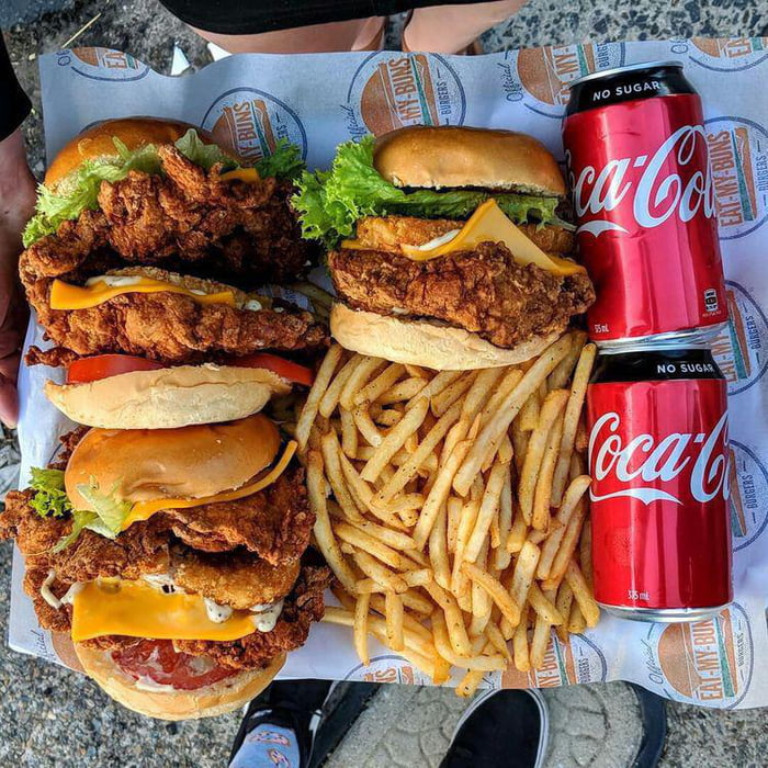 Snack for the fam - 9GAG