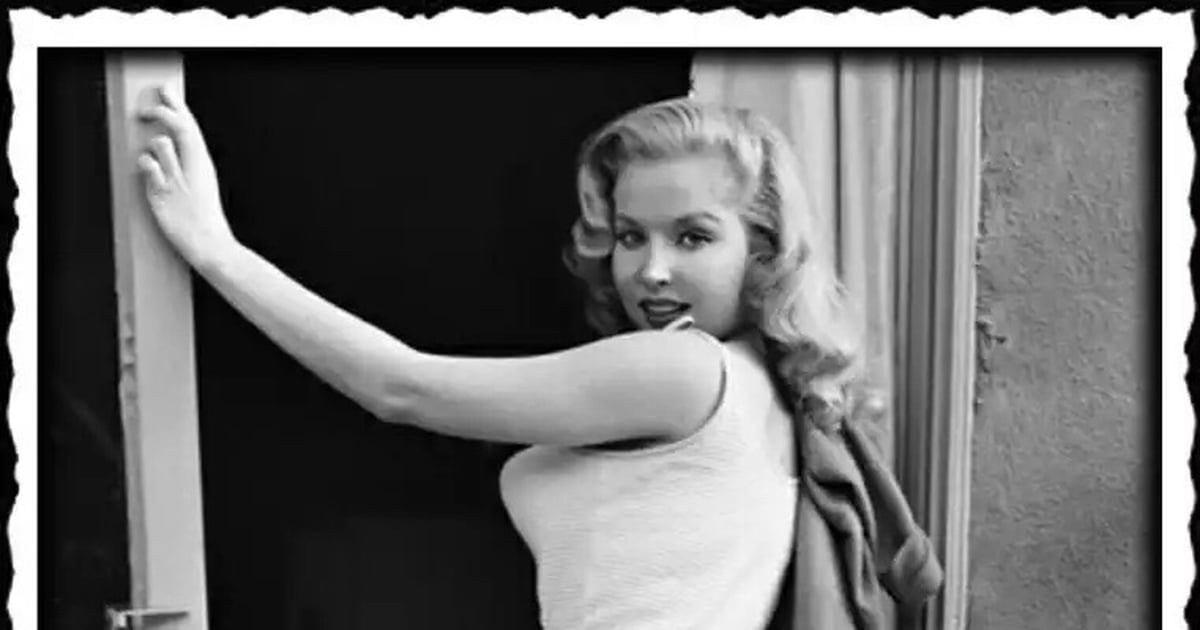 Betty Brosmer: 1950's Pin-Up Model (no, it isn't Betty White) - 9GAG