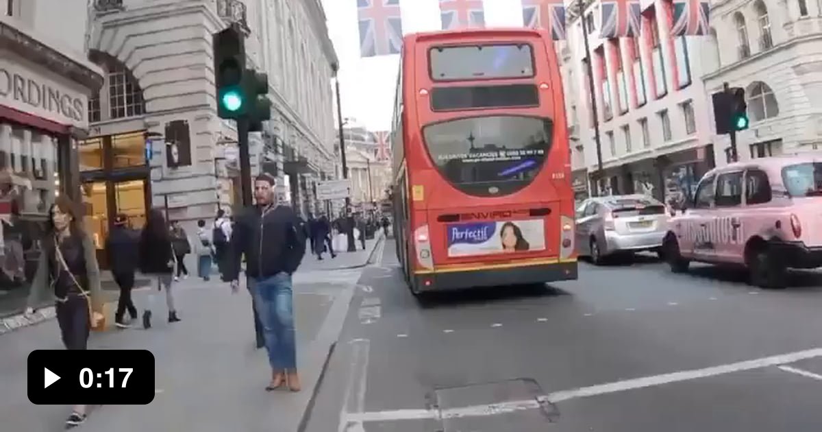 This is perfectly satisfying - 9GAG
