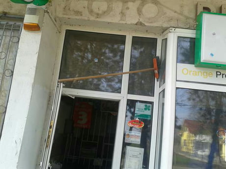 How To Keep Door Open Romanian Style 9gag